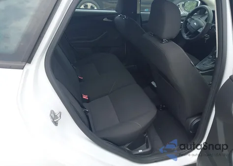 2016 Ford Focus Se z USA, uszkodzony, nr VIN 1FADP3KE2GL323911